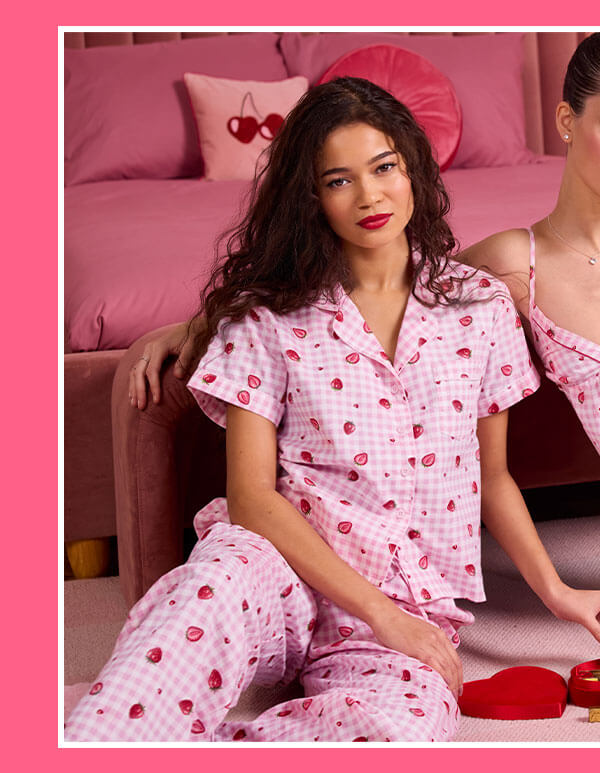 Strawberry cotton pyjama set