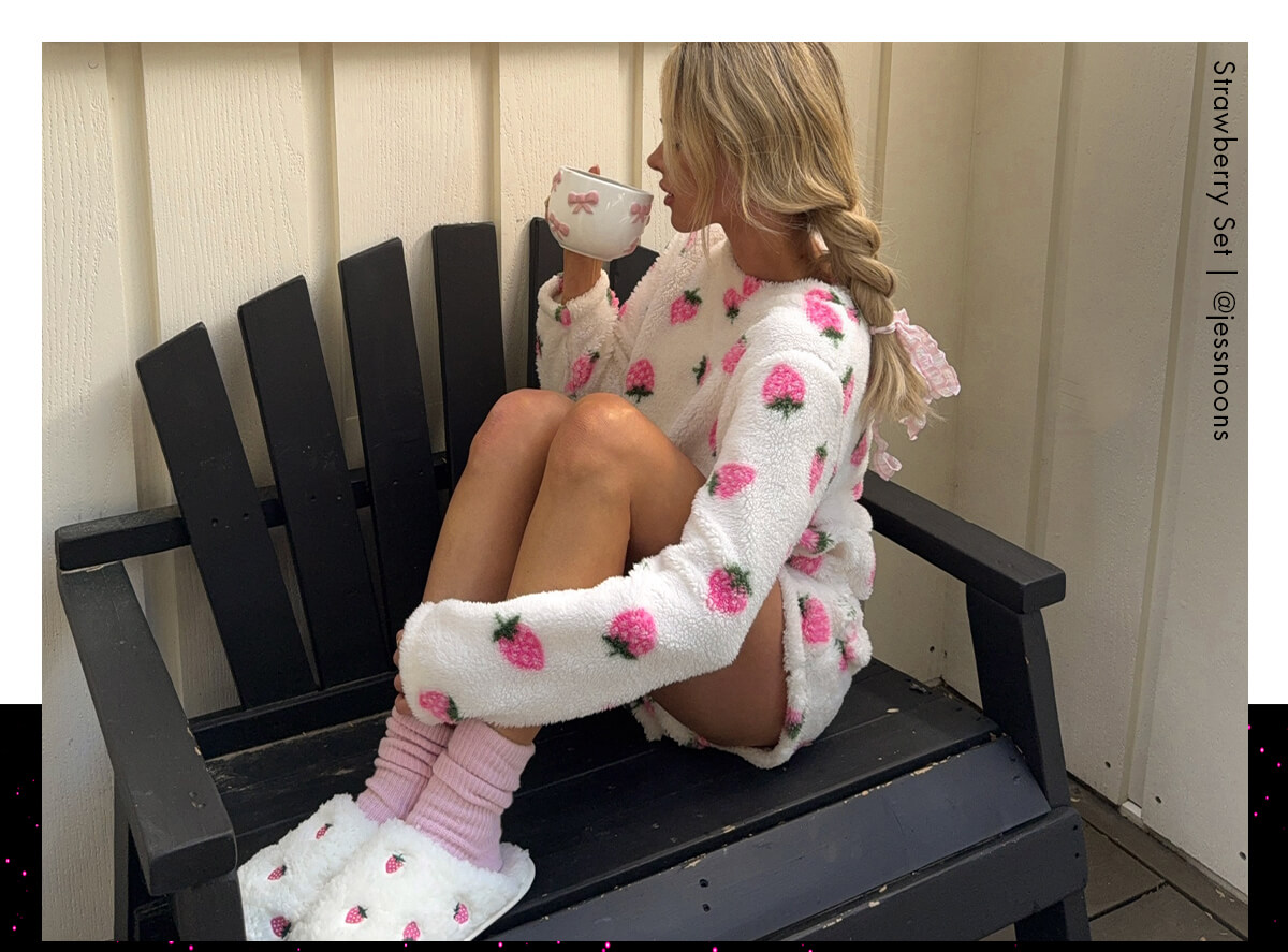 Strawberry borg lounge set