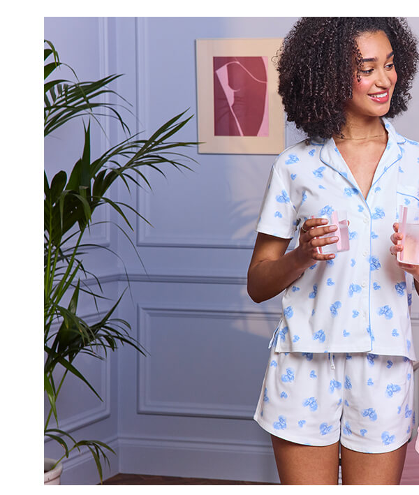 Love cloud fleece pyjama shorties in a bag