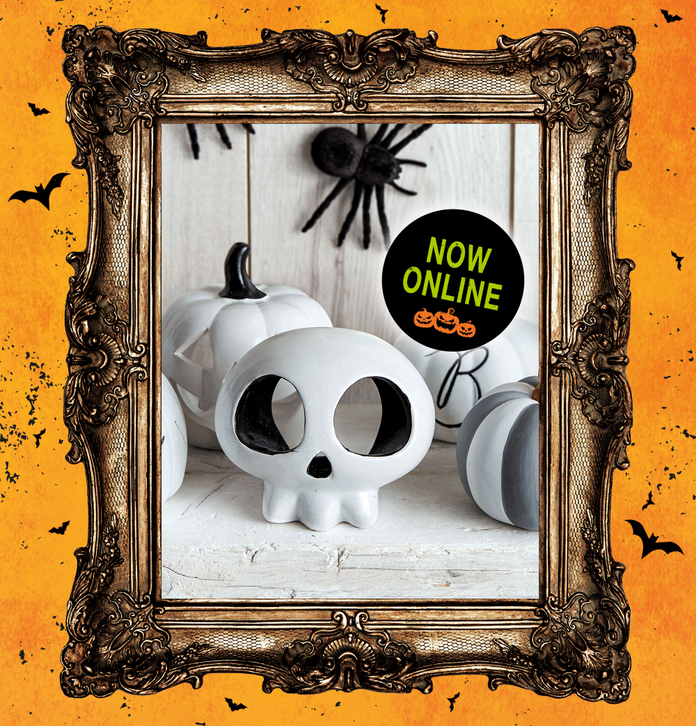 BIG ANNOUNCEMENT The Halloween shop is now open! 💀🎃