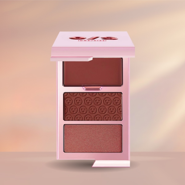 ONE/SIZE Cheek Clapper 3D Blush Trio Palette 