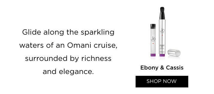 Ebony & Cassis: glide along the sparkling waters of an Omani cruise, surrounded by richness and elegance