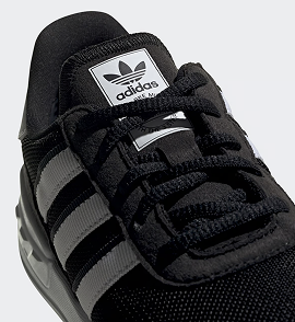 TRAINERS