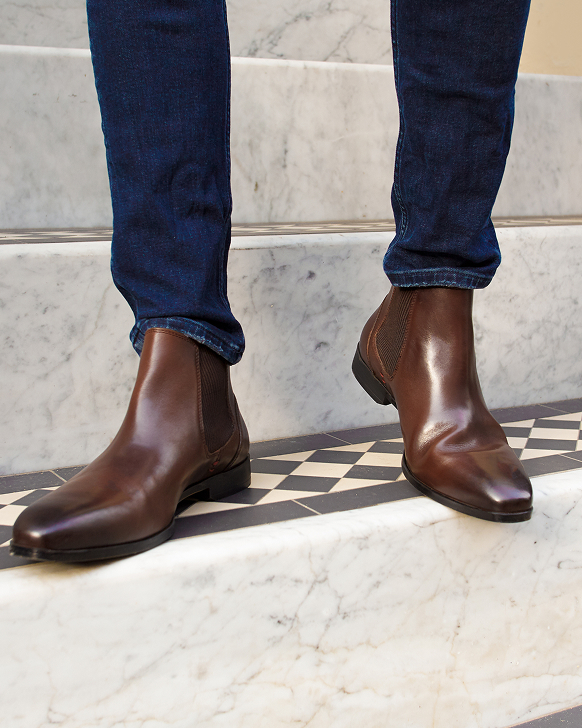 BOOTS 