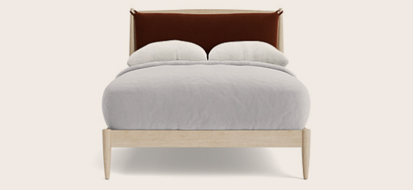Bagel bed in light oak