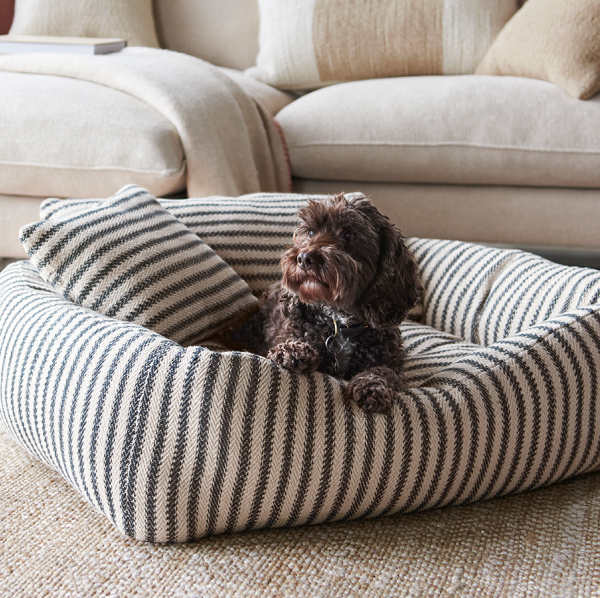 Woofins dog bed