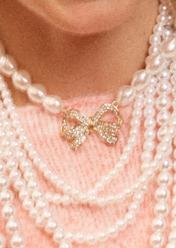 Bow Necklace
