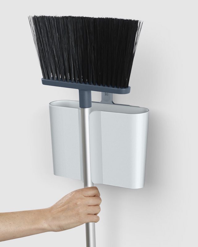 CleanStore Blue Wall-mounted Broom