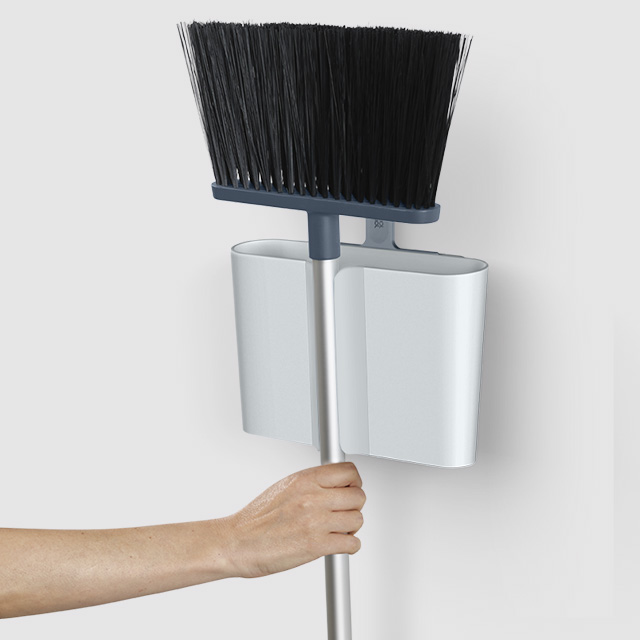 CleanStore Blue Wall-mounted Broom