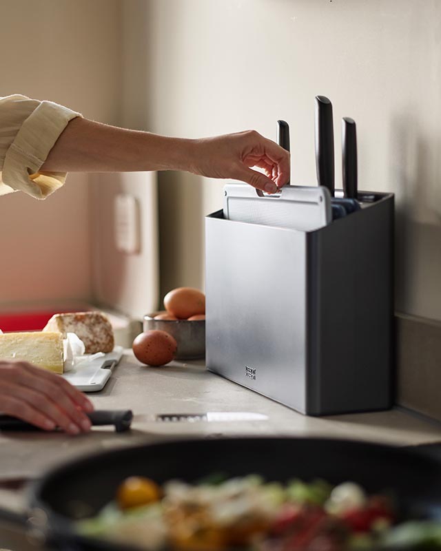 Folio™ Plus 8-piece Knife & Chopping Board Set