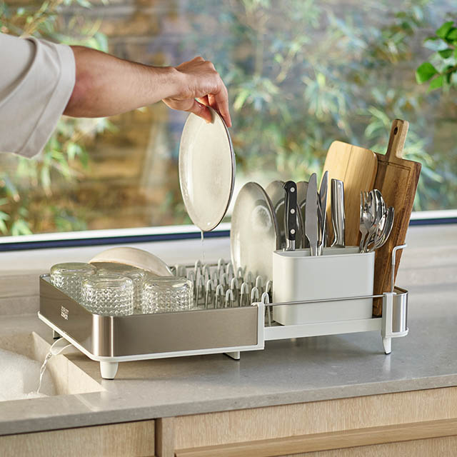 Extend™ Steel Expandable Stone Dish Drainer