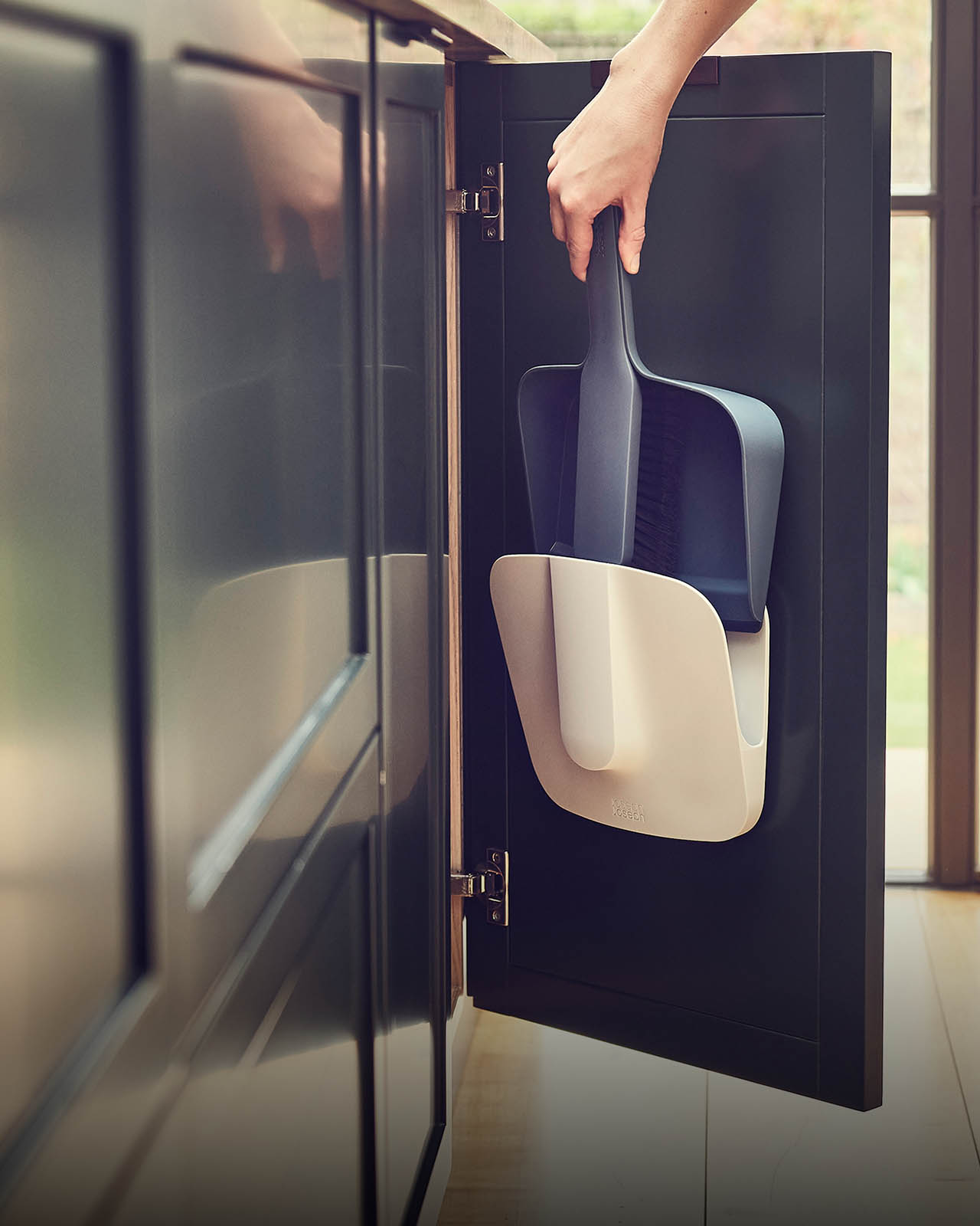 CleanStore Blue Wall-mounted Dustpan & Brush