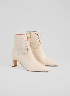 Betty Cream Boots