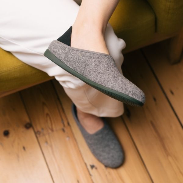 light grey x galloway green