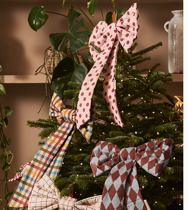 Gymkana Girl Giant Padded Polka Dot Decorative Bow